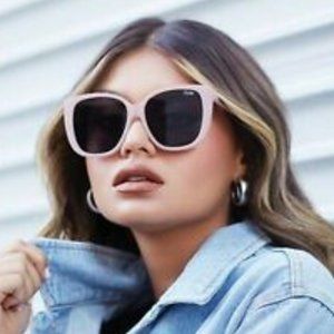 NEW Quay Ever After Peach Sunglasses